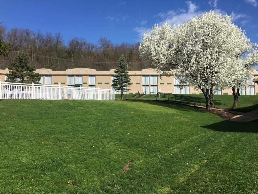 Red Roof Inn Cambridge, Oh Екстериор снимка